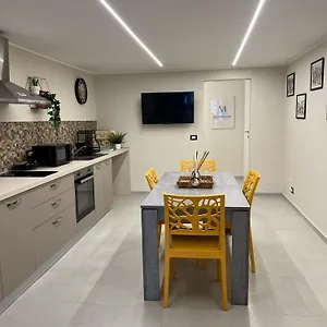 villa-marimuntagna.taorminaitalyhotels.com/